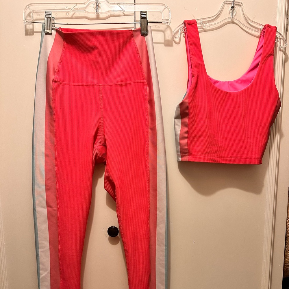 Beach Riot yoga crop top